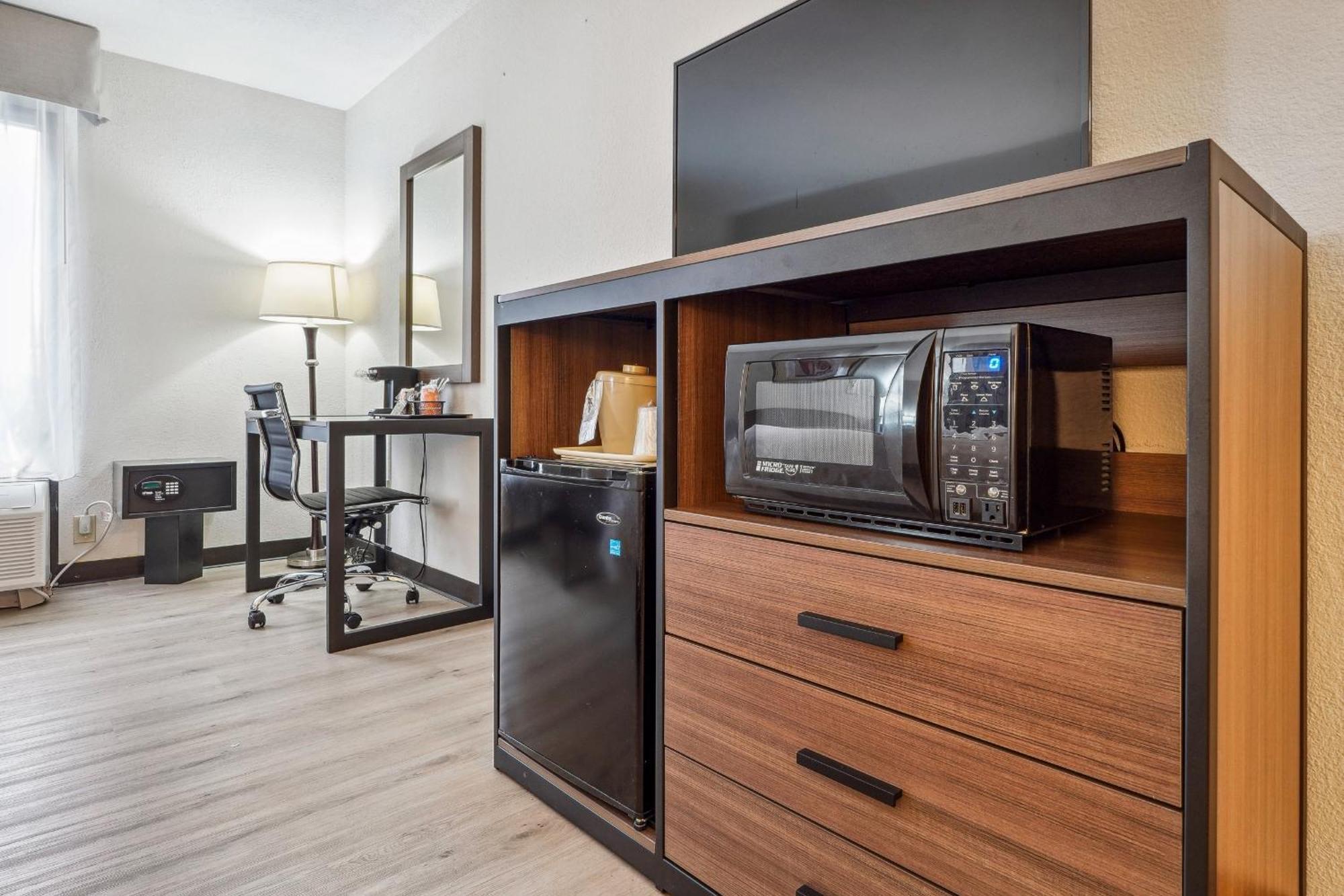 Quality Inn & Suites Dawsonville Buitenkant foto