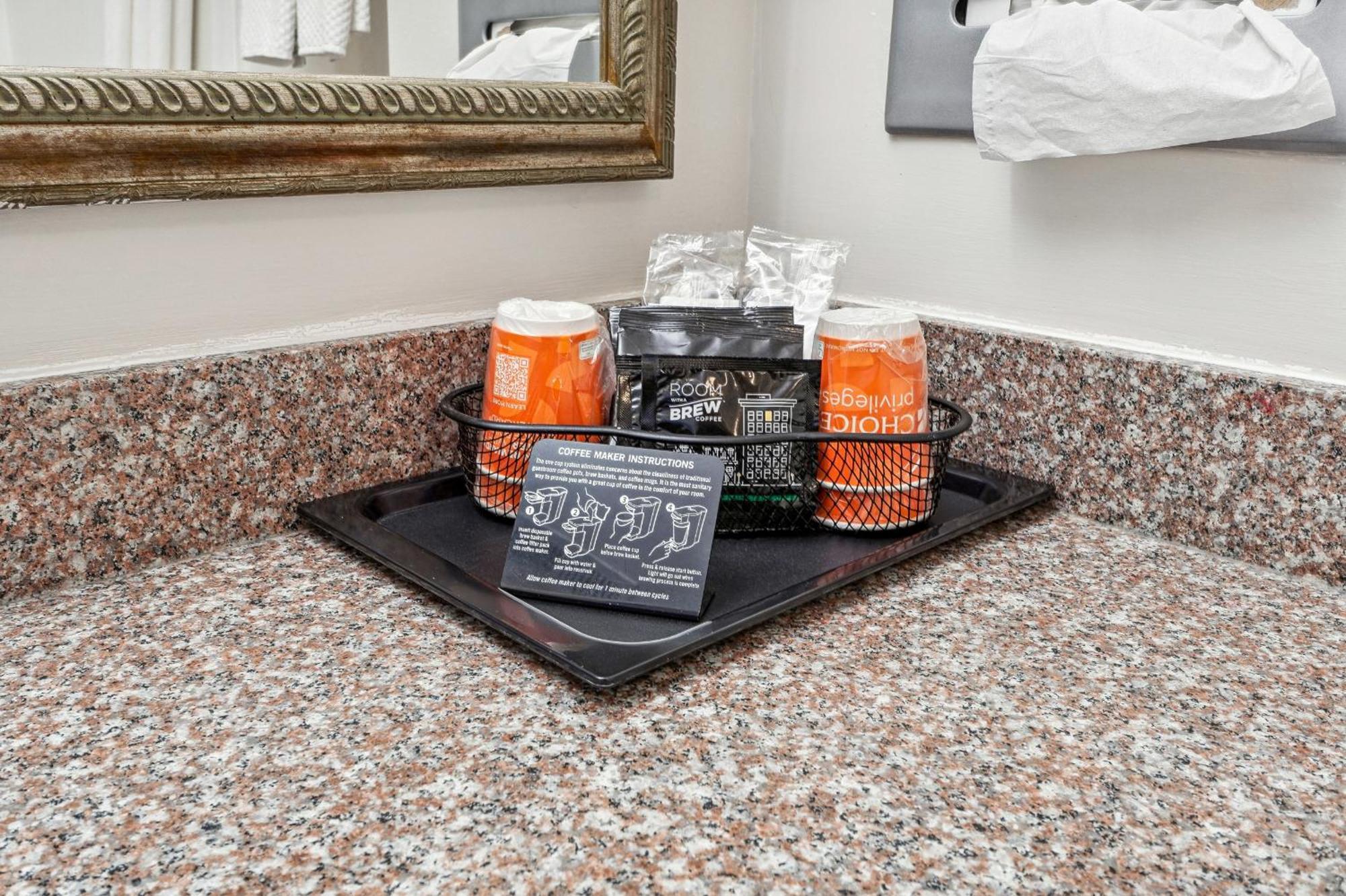 Quality Inn & Suites Dawsonville Buitenkant foto
