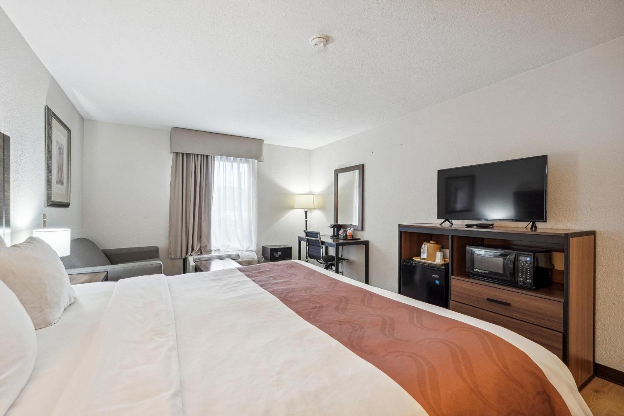 Quality Inn & Suites Dawsonville Buitenkant foto