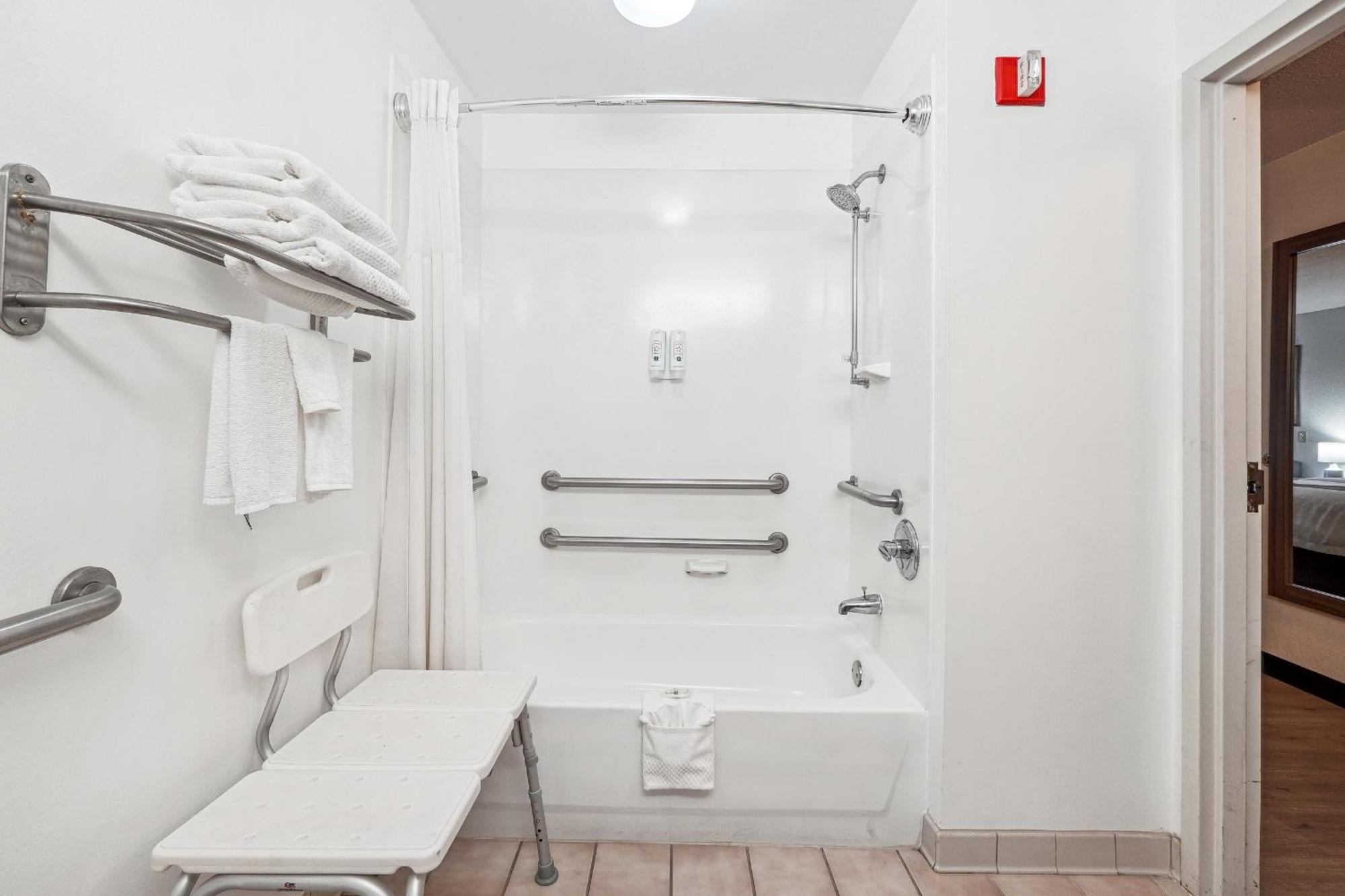 Quality Inn & Suites Dawsonville Buitenkant foto