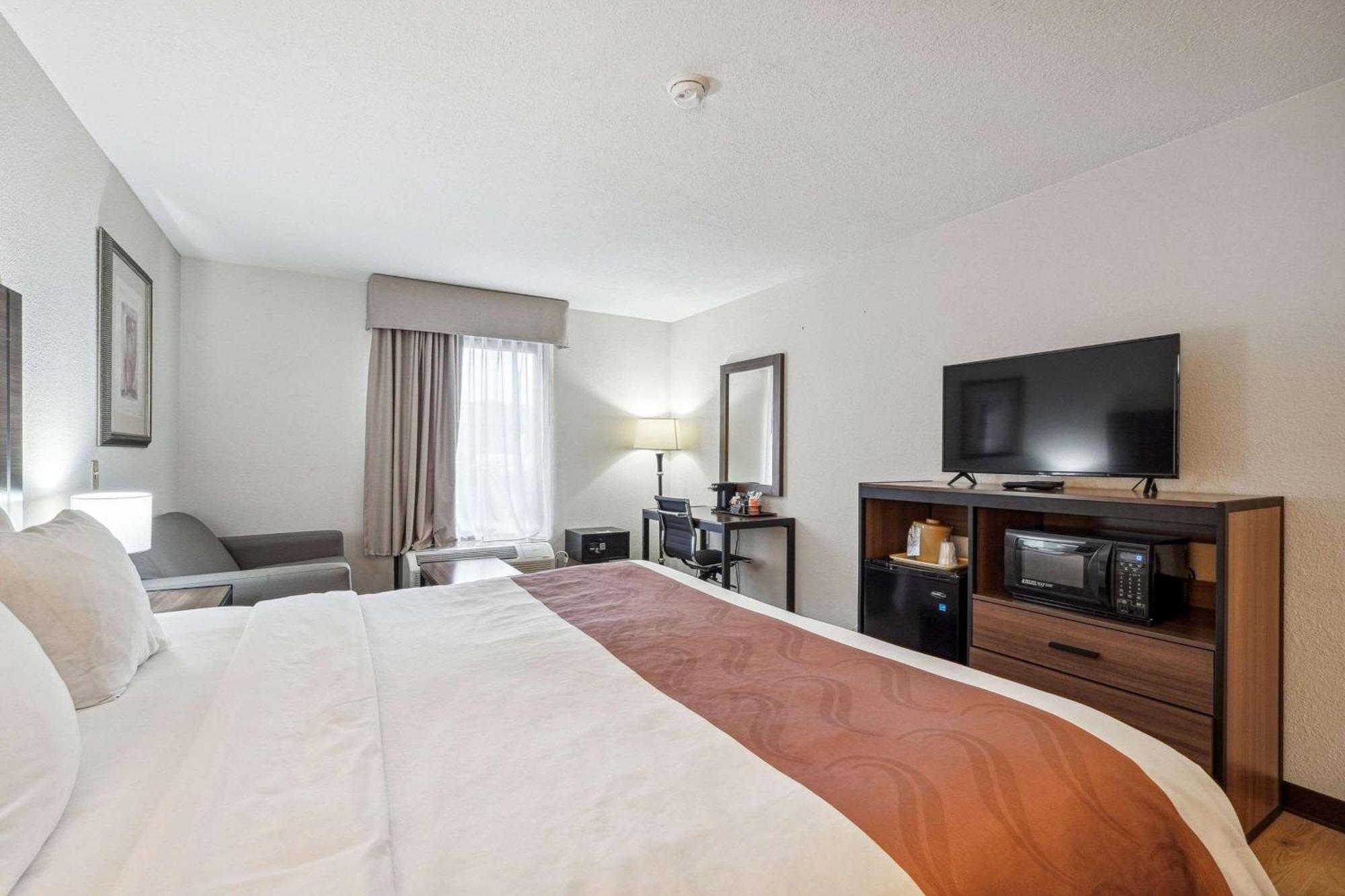 Quality Inn & Suites Dawsonville Buitenkant foto