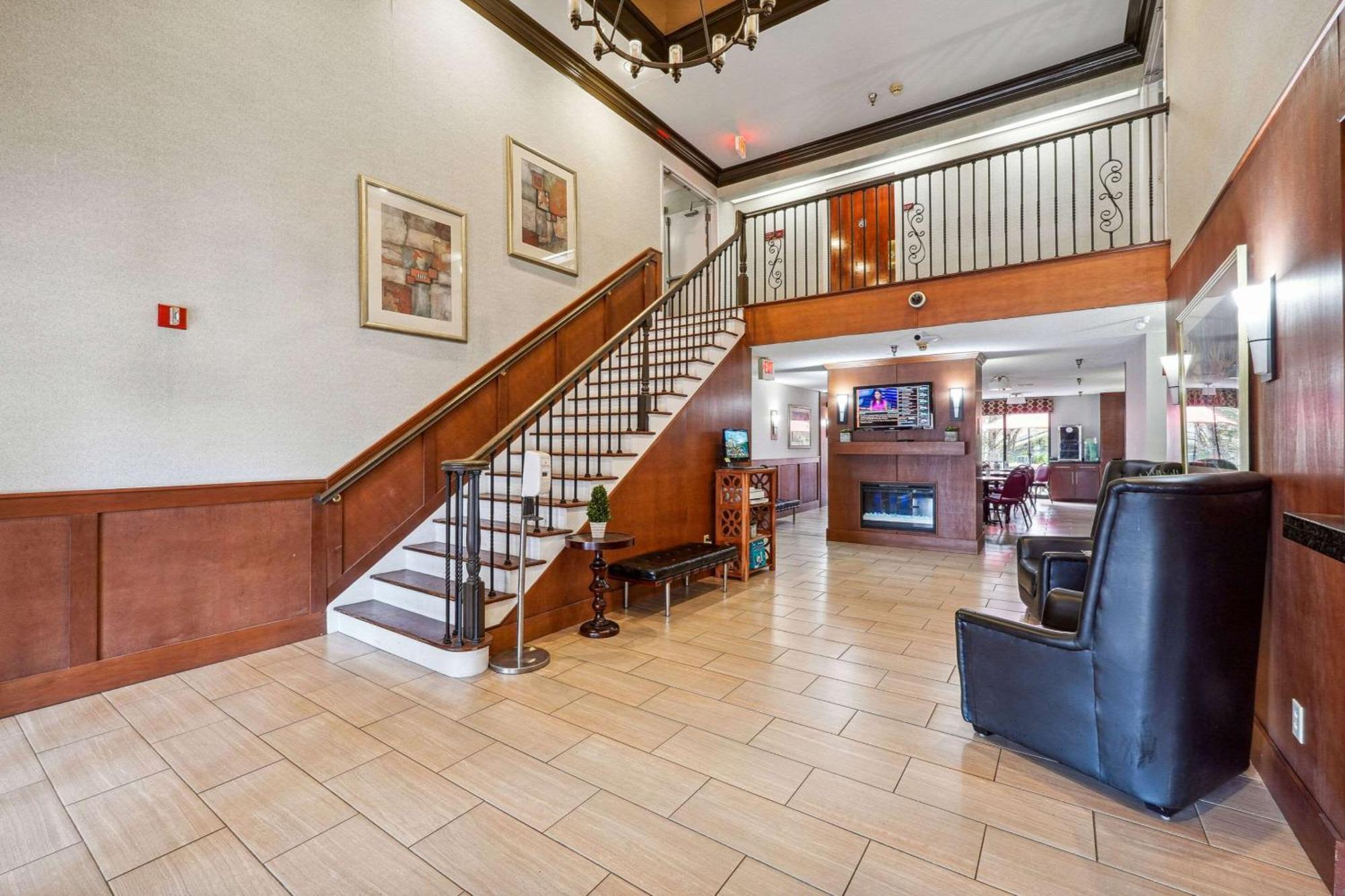 Quality Inn & Suites Dawsonville Buitenkant foto