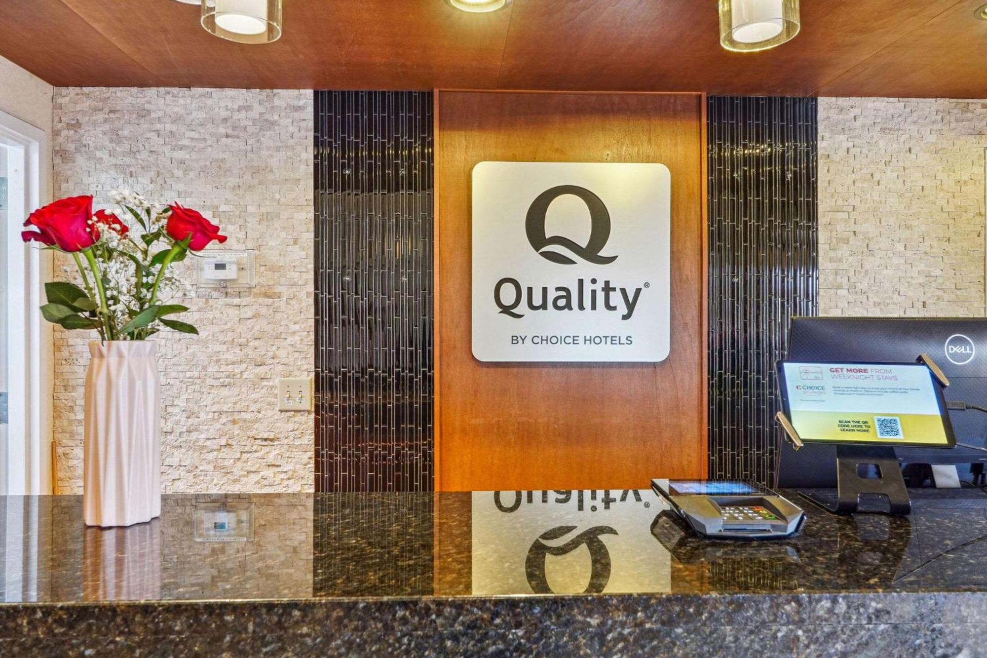 Quality Inn & Suites Dawsonville Buitenkant foto